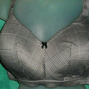 Size 44D NEW Catherines Full Coverage Smooth No Wire Bra Womens